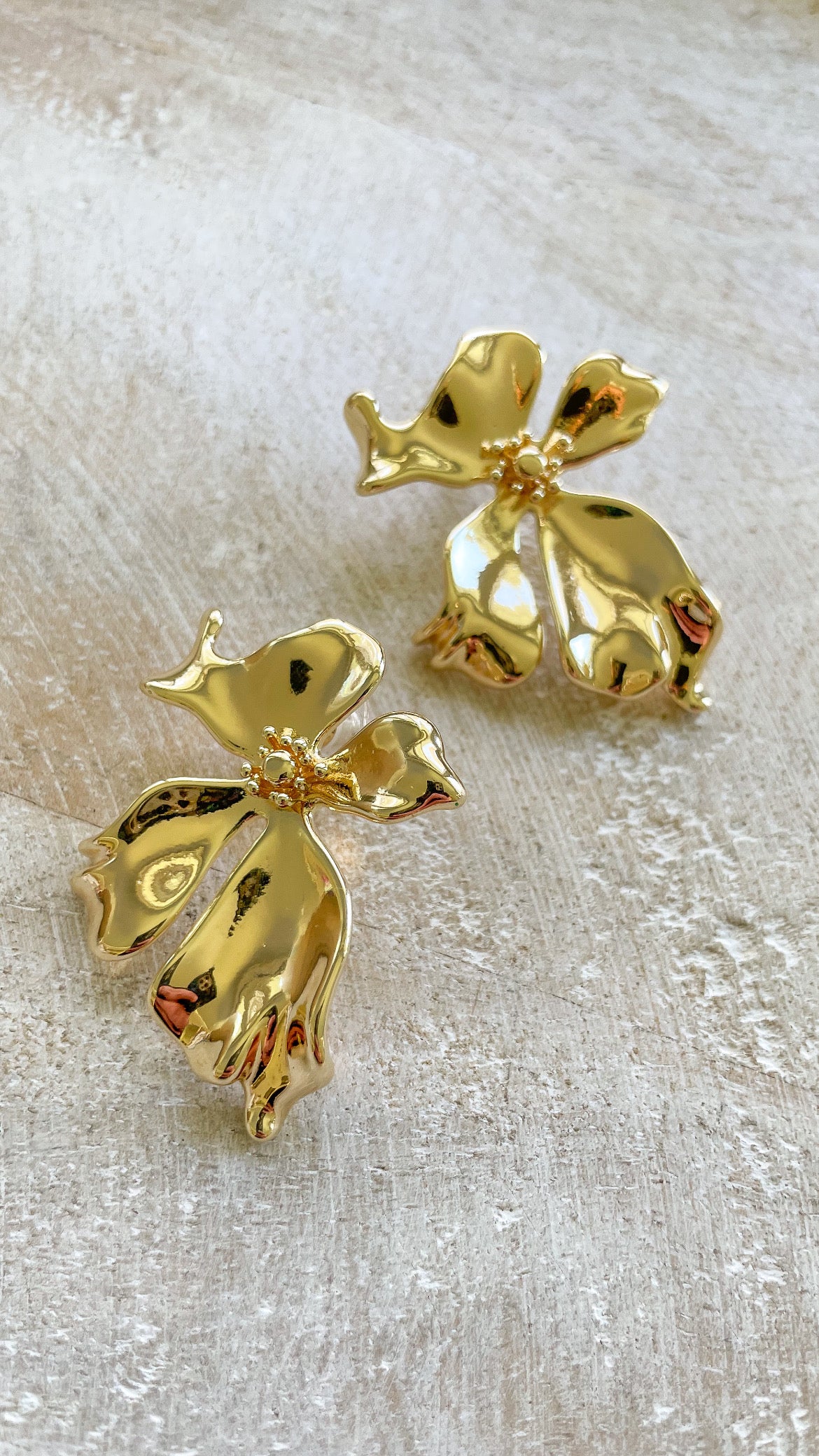 Lola Abstract Flower Studs